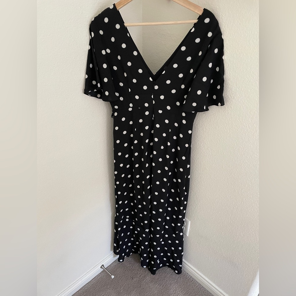 NWT NASTY GAL Angel Sleeve Polka Dot Ruffle Maxi Dress size L V-neck size M - Picture 8 of 9